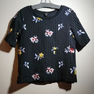 Ann Taylor Eyelet Embroidered Floral Top — XS